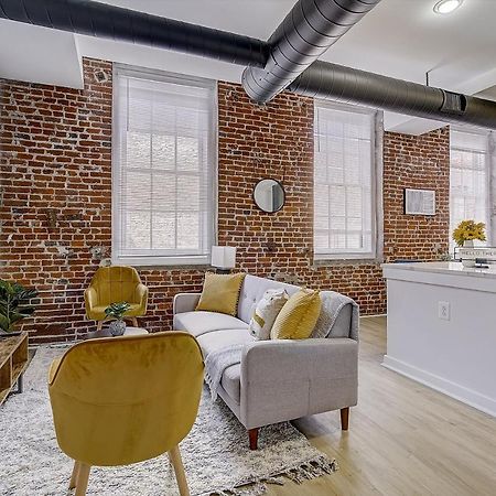 Frontdesk I Carriage Wheel Lofts Apts Philadelphiaアパートメント エクステリア 写真